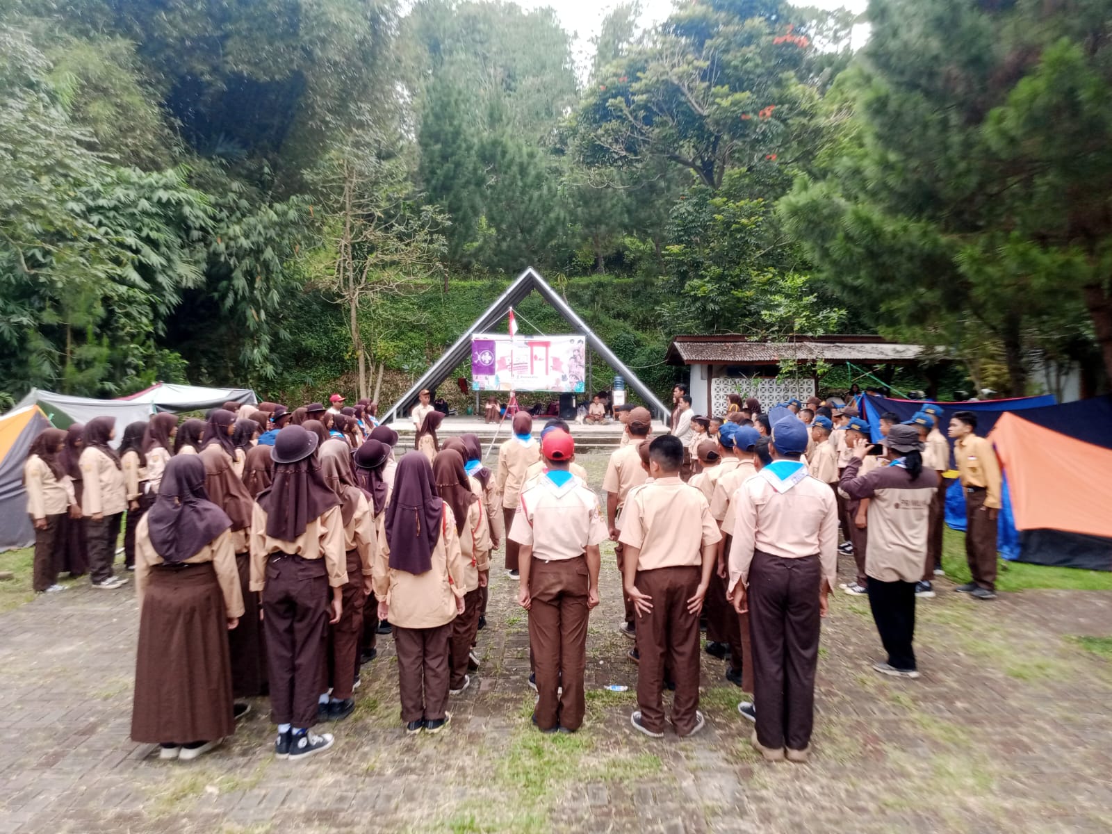 Ekstrakurikuler Pramuka SMP PATARUMAN